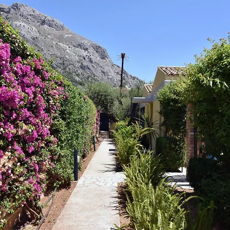 - Ithika ヴィラ バルバティ