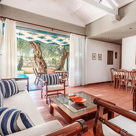 - Ithika Μπαρμπάτι